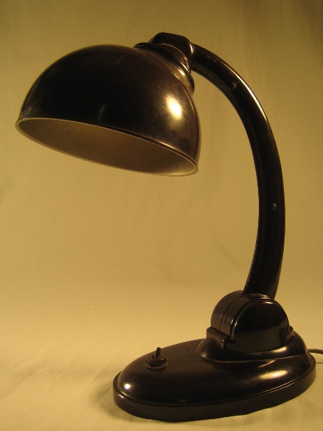 original eric kirkman cole bakelite lamp type 11126