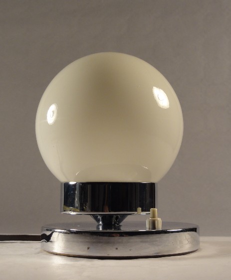 minimalistische kleinleuchte kugellampe chrom 30erjahre