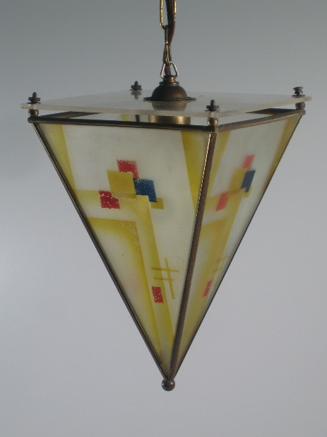 konstruktivistische pyramide - spritzdekor leuchte um 1925