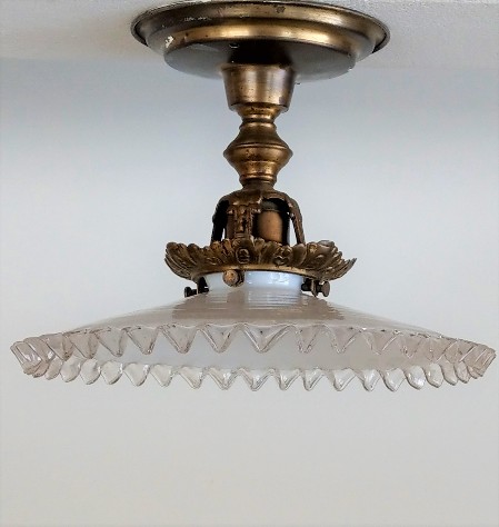Jugendstil Deckenleuchte gefälteltes opalglas ornament 1900 